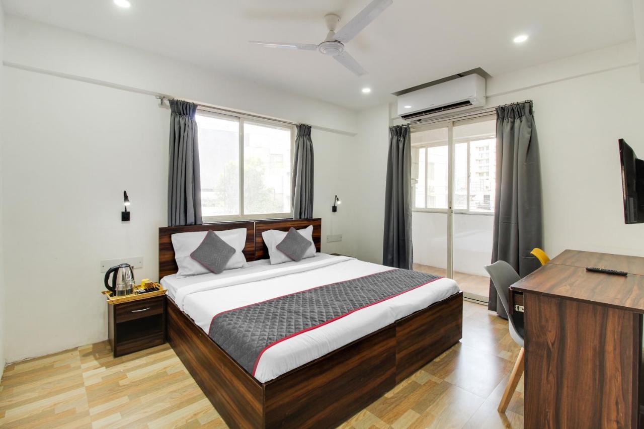 Super Oyo Townhouse 1237 Balewadi Hotel Méribel Village Exterior foto