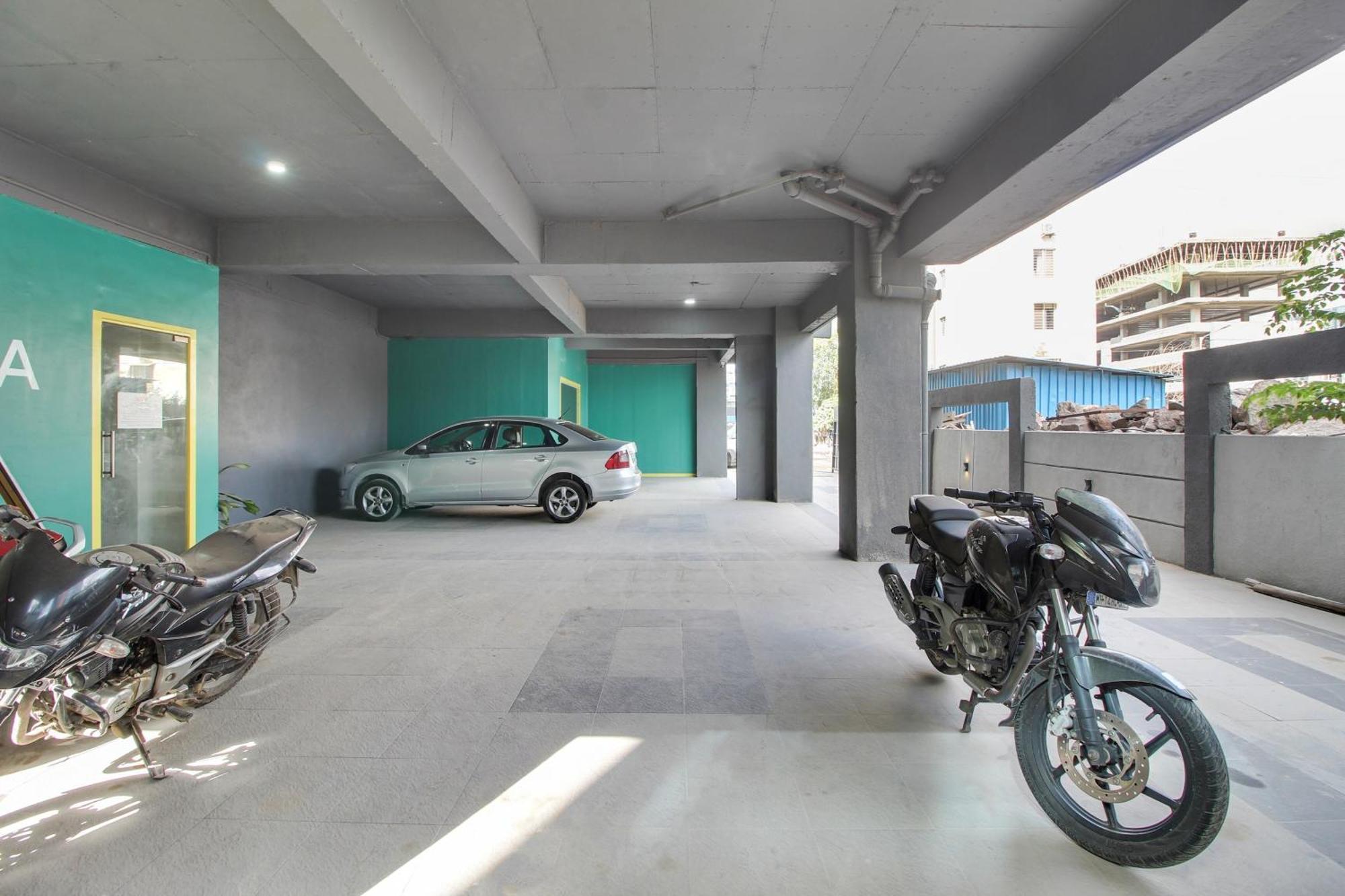 Super Oyo Townhouse 1237 Balewadi Hotel Méribel Village Exterior foto